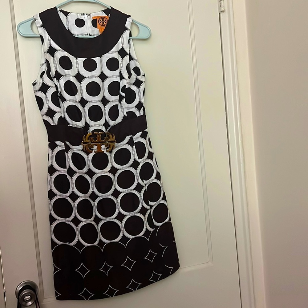 tory burch brown and white dress size: 2